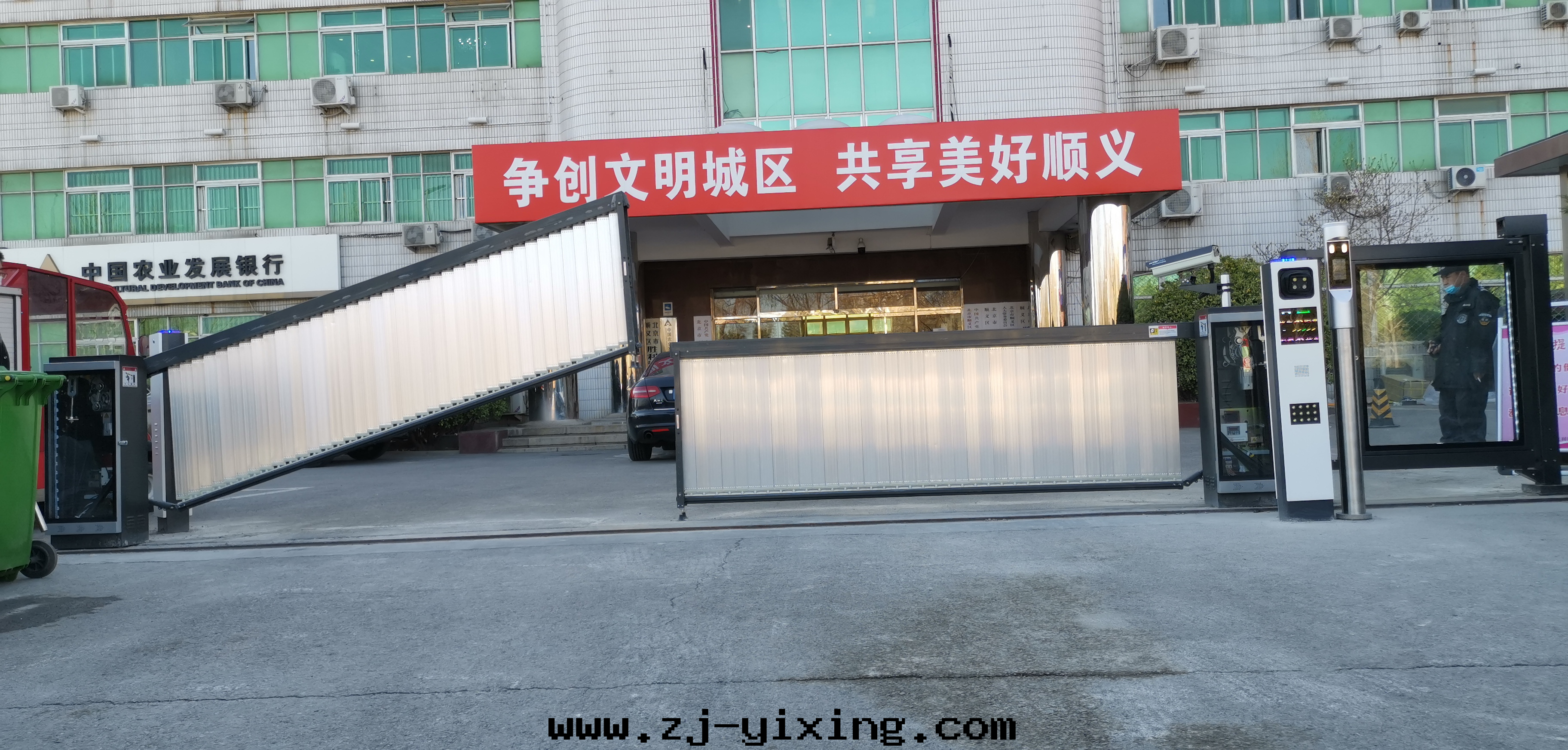 图(tú)片(piàn)關(guān)鍵词(cí)