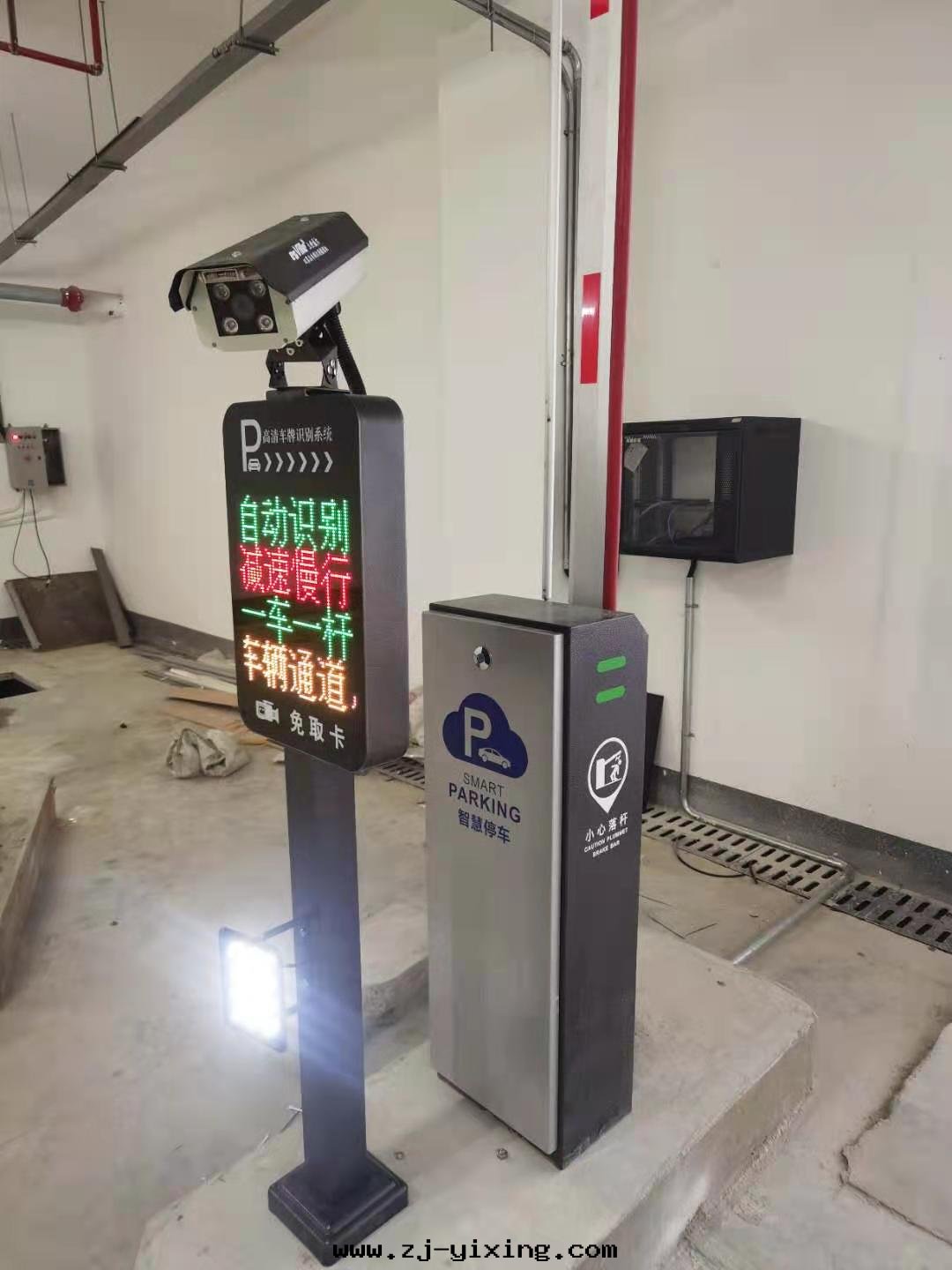 图(tú)片(piàn)關(guān)鍵词(cí)